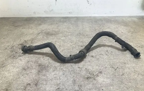 Engine coolant pipe/hose