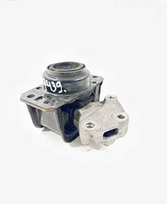 Peugeot 5008 Engine mount bracket 9636270080