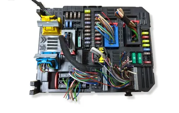 Citroen C3 Fuse module 981985128001