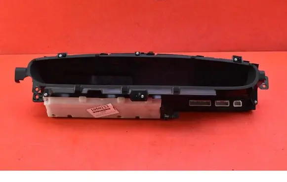 Toyota Prius+ (ZVW40) Speedometer (instrument cluster) 8380047B61