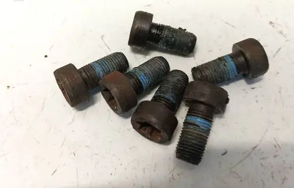 Opel Zafira B Nuts/bolts 