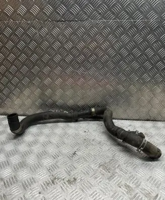 Coolant pipe/hose