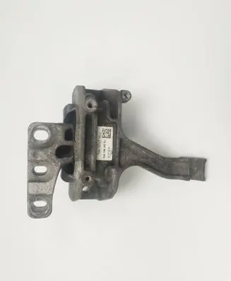 Engine mount bracket