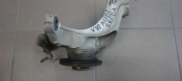 Audi A3 S3 8V Front wheel hub spindle knuckle 5Q0407258A