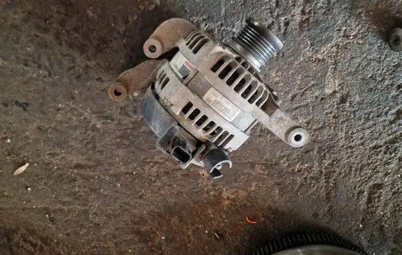 Ford Focus C-MAX Generator/alternator