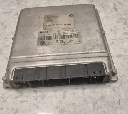 BMW 5 E39 Engine control unit/module 7785540 28RTE449 0281001830