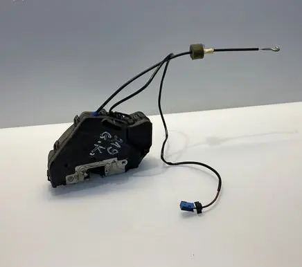 Mercedes-Benz CLS C219 Rear door lock 2197300135 A2197300135