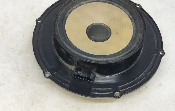 Volkswagen Transporter - Caravelle T5 Front door speaker 7E0035453D