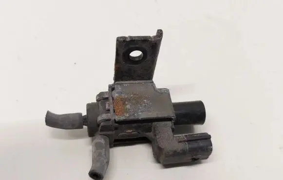 Vacuum valve