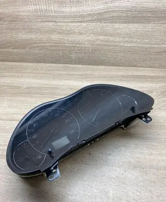 Speedometer (instrument cluster)