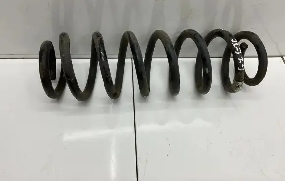 Volkswagen Golf VII Rear coil spring 5Q0511115