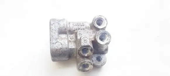 Subaru Forester SF Air suspension compressor 