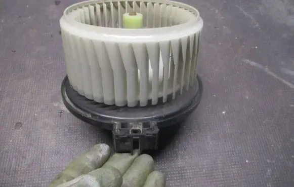 Toyota Sienna XL20 II Heater fan/blower 2727000212