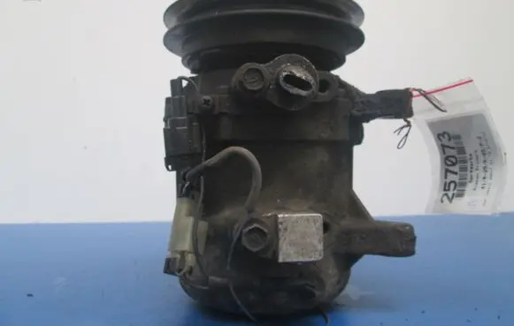 Nissan Primera Air conditioning (A/C) compressor (pump)