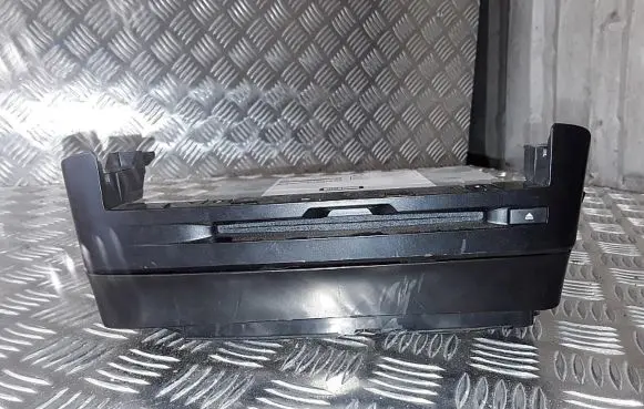 Lexus ES 300h Radio/CD/DVD/GPS head unit 8614033C70