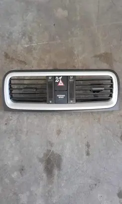 Skoda Roomster (5J) Dash center air vent grill 5J0820951S