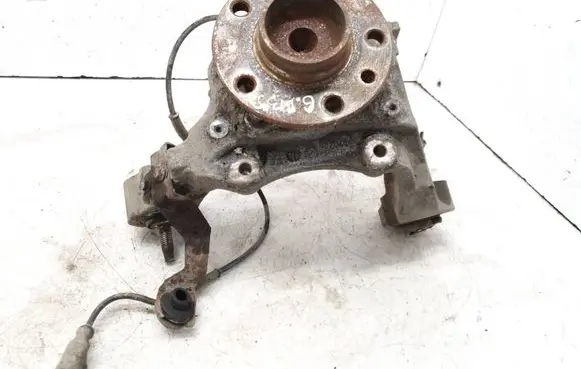 Alfa Romeo 159 Rear wheel hub spindle/knuckle 50704934