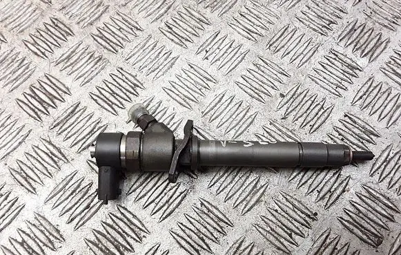 Fuel injector