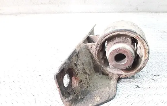 Nissan Terrano Rear differential mounting bracket 