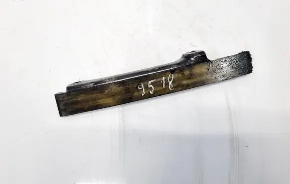 Nissan X-Trail T30 Slide rail for timing chain 