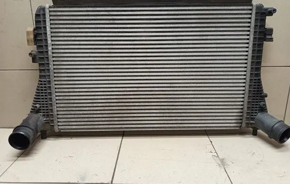 Volkswagen PASSAT CC Intercooler radiator 3C0145805AE