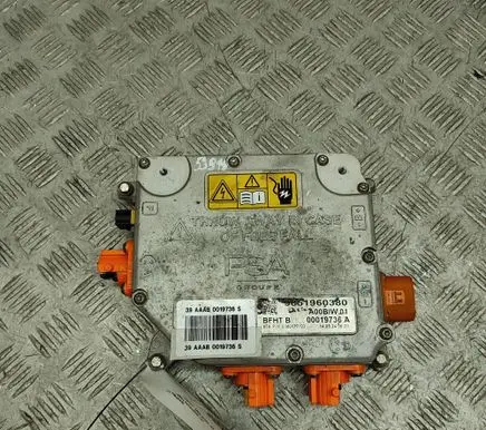 Peugeot 5008 III Voltage converter inverter 9851960380
