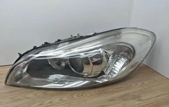 Volvo C70 Headlight/headlamp 31299756 0301256681