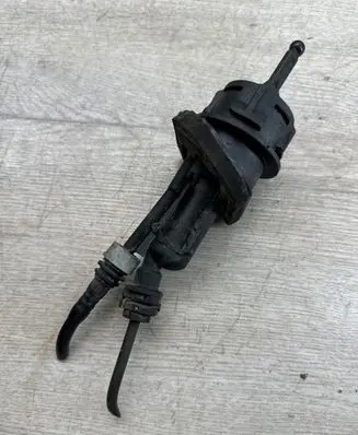 Ford Focus Clutch master cylinder 3M517A543AE