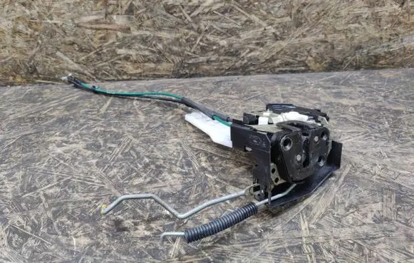 KIA Magentis Front door lock