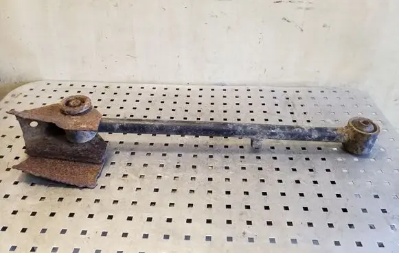 Rear control arm