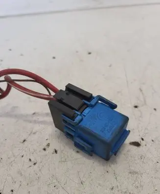 BMW 5 E60 E61 Other relay 6915327