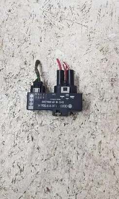 Volkswagen New Beetle Fan control module 1J0919506H