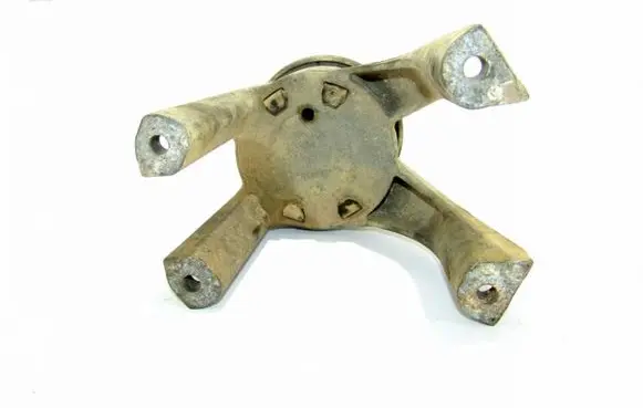Volkswagen Transporter - Caravelle T5 Engine mount bracket