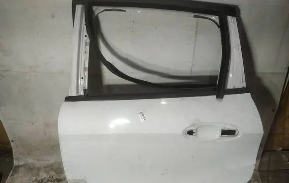 Ford C-MAX II Rear door baltos