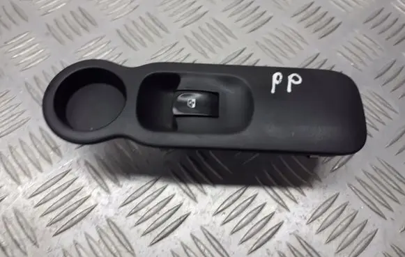 Renault Modus Quarter vent window switch 8200278436