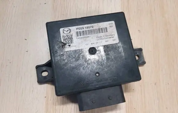 Mazda 3 III Comfort/convenience module PE0318572