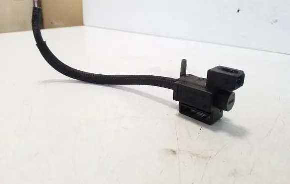 Vacuum valve
