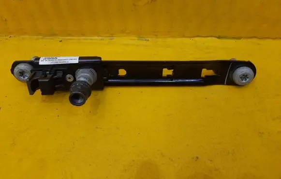 Maserati Levante Front seatbelt 68102536AB