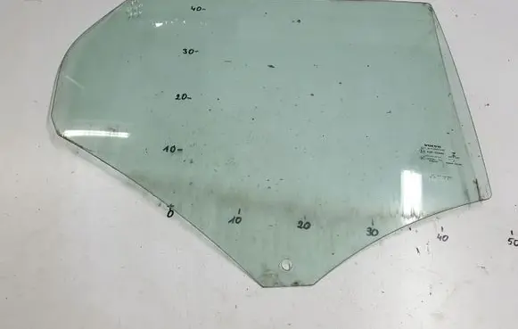 Volvo V40 Sliding door window/glass 