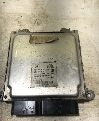 Mercedes-Benz E W212 Engine control unit/module 28454425 A6519011902