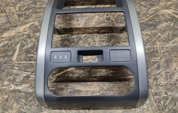 Nissan X-Trail T31 Radio/GPS head unit trim 68260JG10A