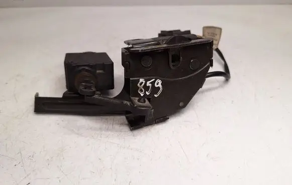 BMW 5 E39 Tailgate window lock/catch/latch 8238469 51248238469