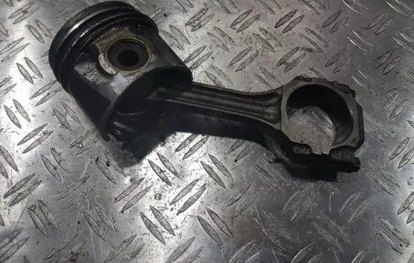 Volkswagen Transporter - Caravelle T4 Piston with connecting rod