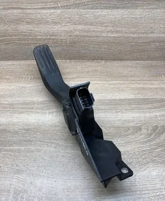 Jaguar X-Type Accelerator throttle pedal 2S719F836CA
