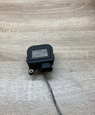 Audi A6 S6 C5 4B Air flap motor/actuator 4B2820511 0132801137