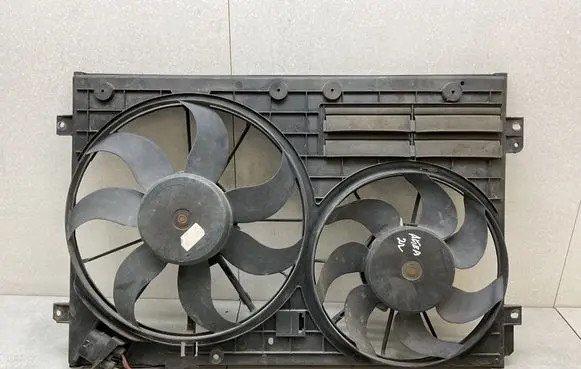 Seat Altea XL Electric radiator cooling fan 1K0121207BC