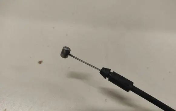 Mazda 5 Sliding door cable line