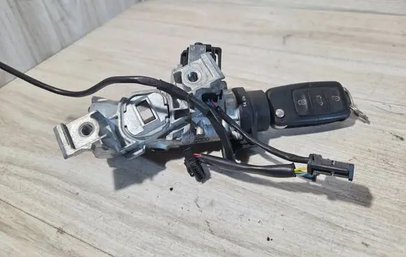 Seat Altea XL Ignition lock 1K0905851B