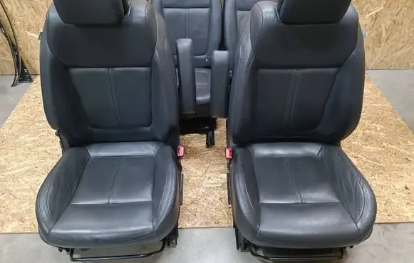 Peugeot 5008 Seat and door cards trim set 