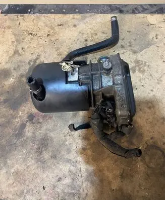 Citroen C5 Power steering pump 9688005080 A0018263